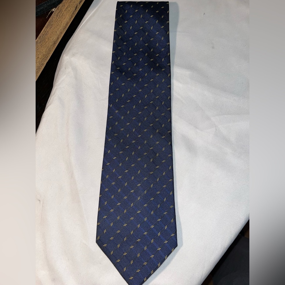 Like new men’s tie